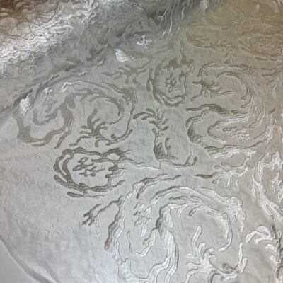 Prabangus vakarinis gipiūras pieno baltos spalvos - Image 2