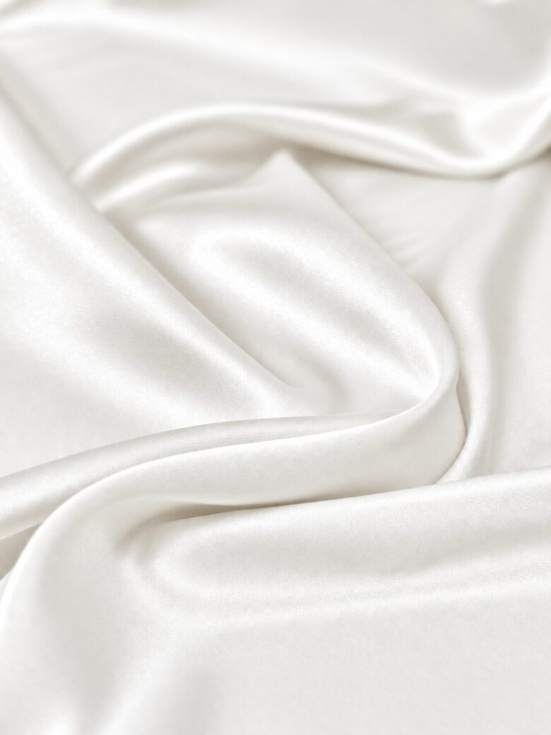 Armani Silk satinas, pieno baltos spalvos (Armani Šilkas)