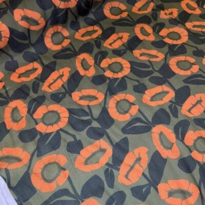 italiskas viskozes audinys su dizainu