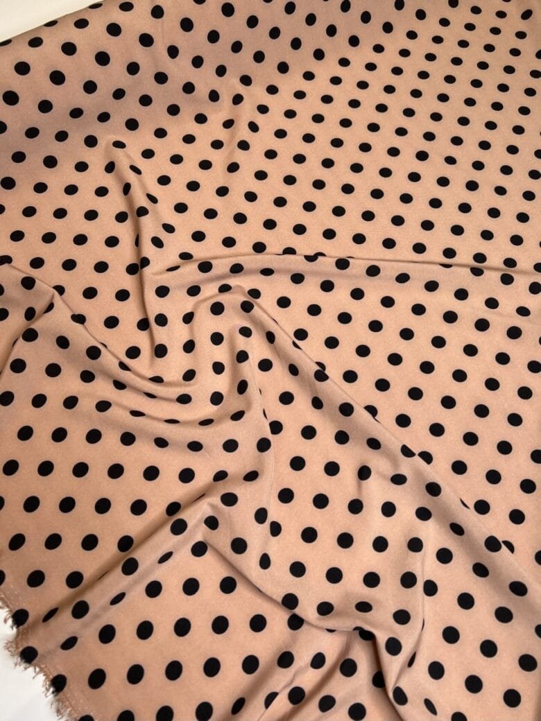 "Silky" fabric in "Peas" pattern, skin color