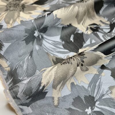 Gėlėtas satinas - Image 1