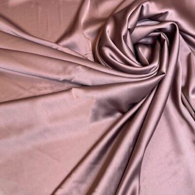 Armani silkas satinas