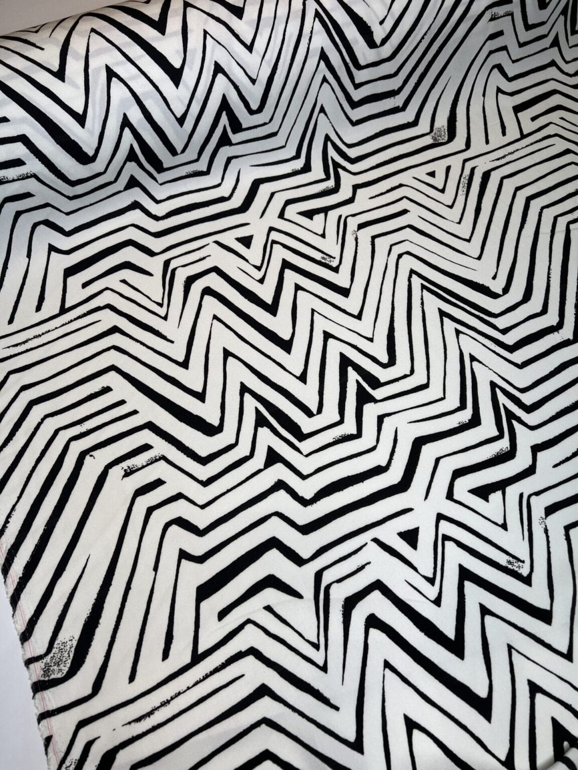 Viscose dress/suit fabric with geometric pattern