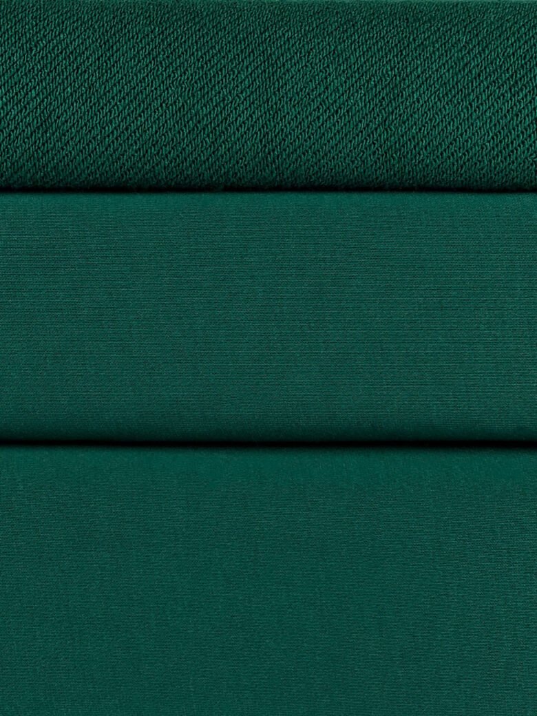"Diagonal" three-thread loop fabric in emerald green (KD20)