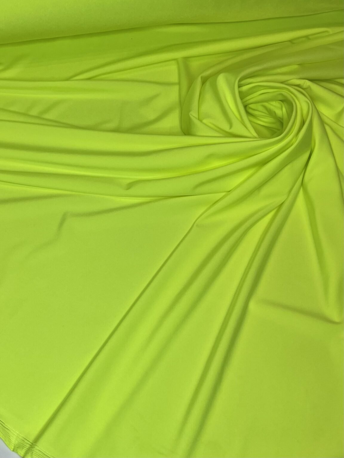 Likra (lycra) neoninės geltonos spalvos