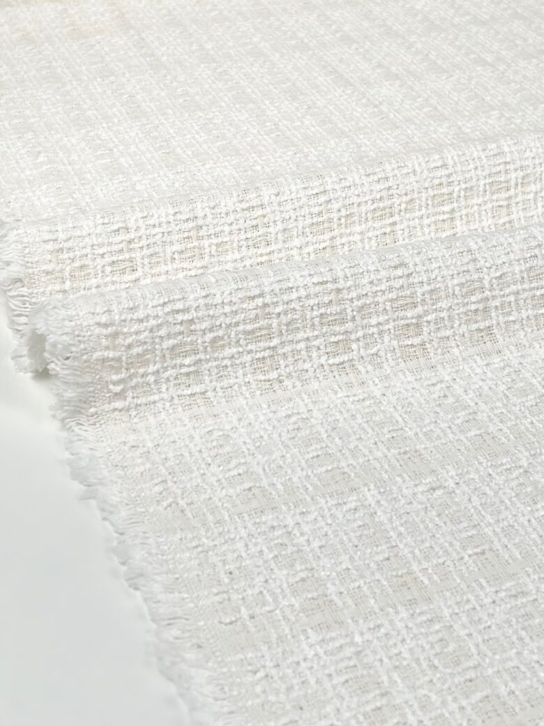 Light-colored "Chanel" weave tweed with cotton "Sophie"