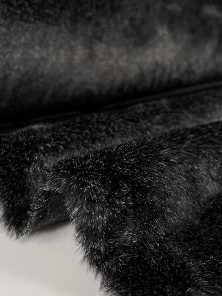 Short Hair Fur "Sheared Chinchilla" Imitation (Artificial Fur) (price for leftover 0.5 m)