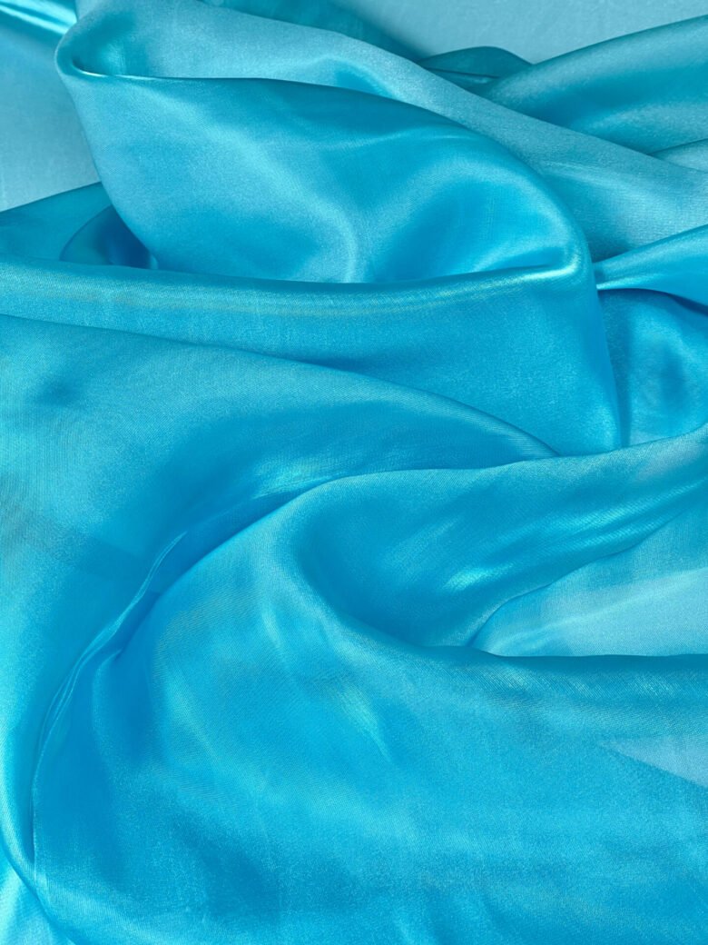 Organza „Jūros Žydros“ spalvos (kaina už likutį 2,75 m)