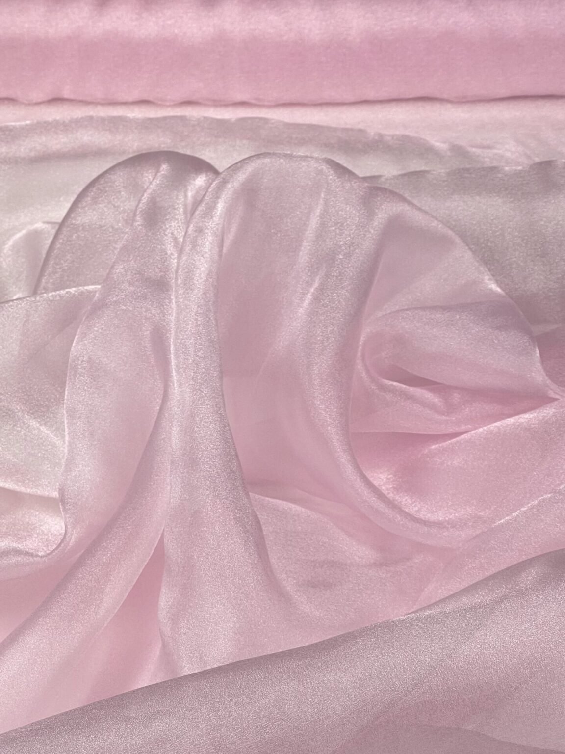 Organza „Light Pink“ krāsā