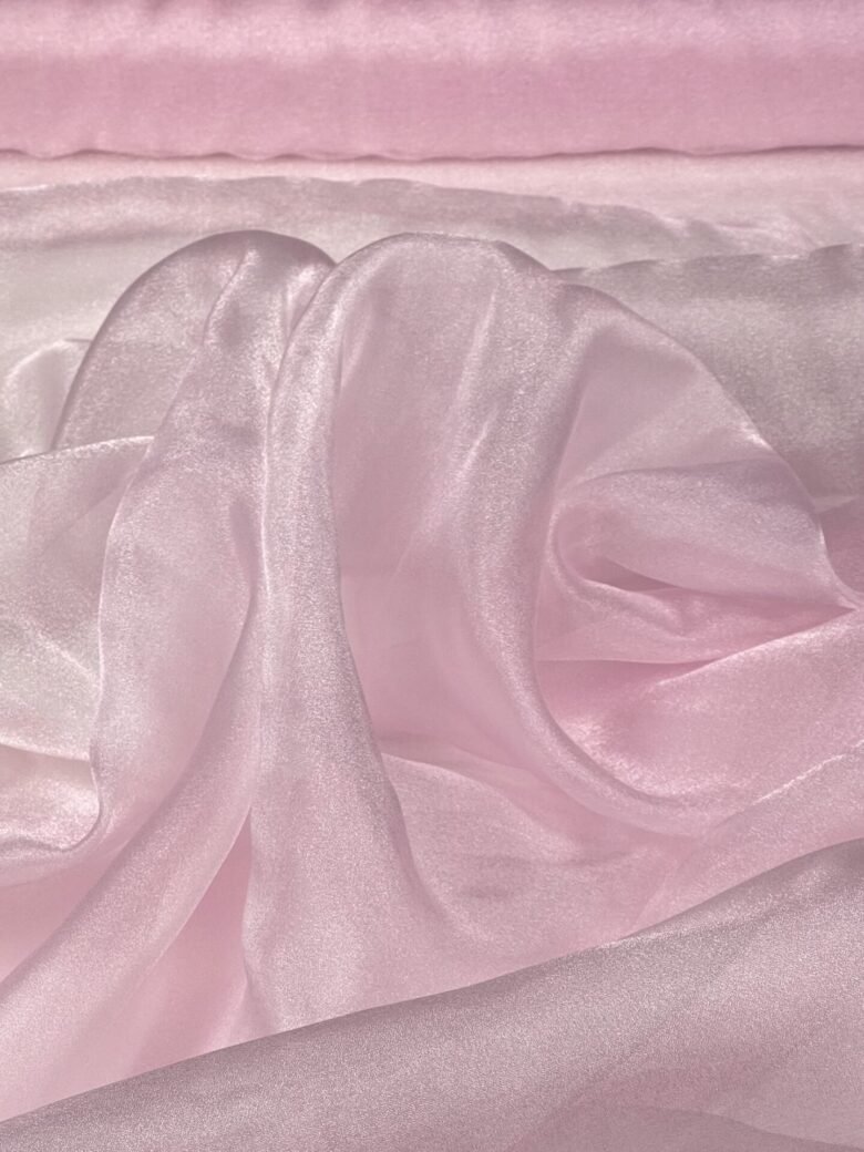 Organza „Light Pink“ krāsā