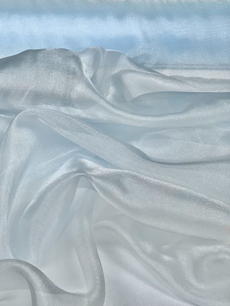 Organza „Light Blue“ krāsā