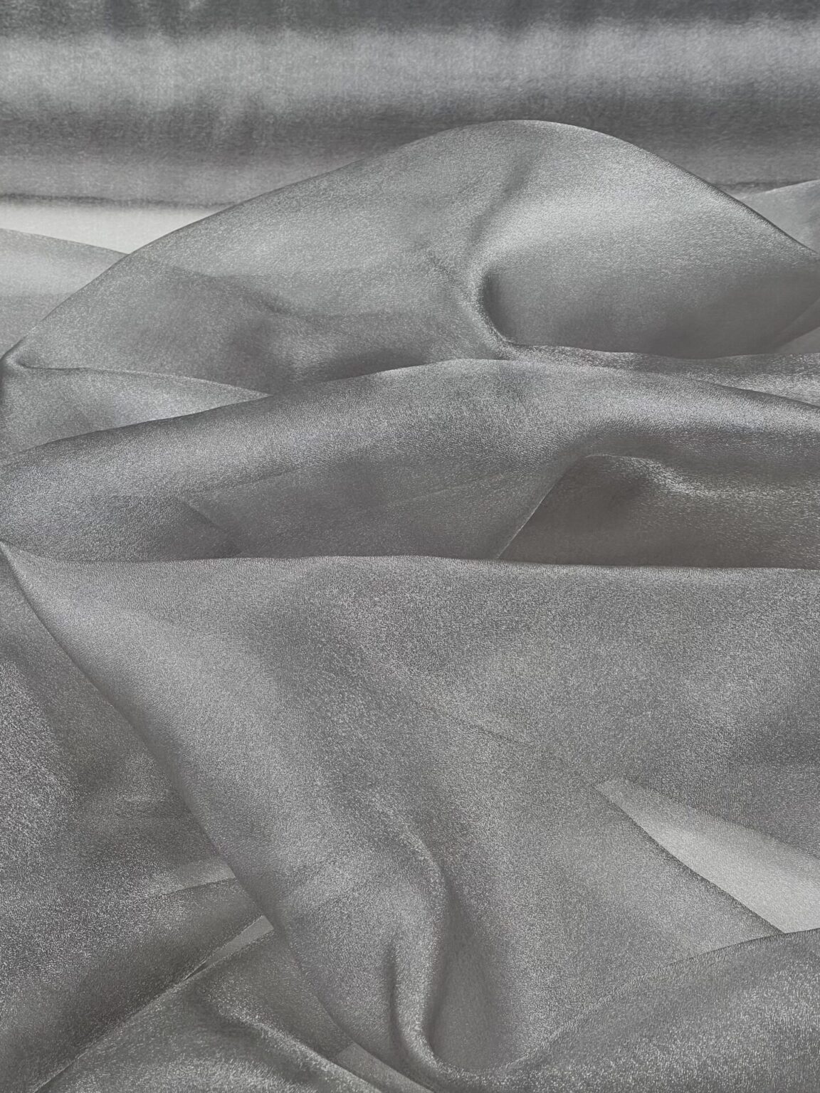 Organza „Sidabro Pilkos“ spalvos