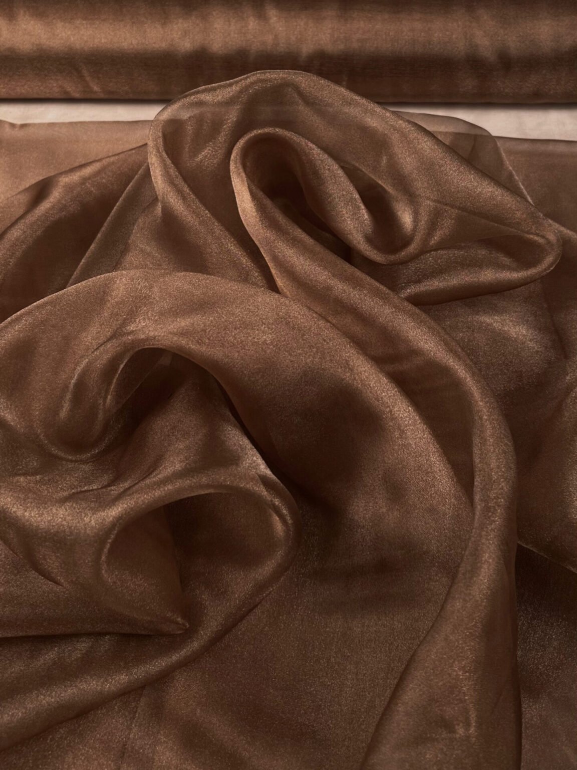 Organza „Šokolādes brūnā” krāsā
