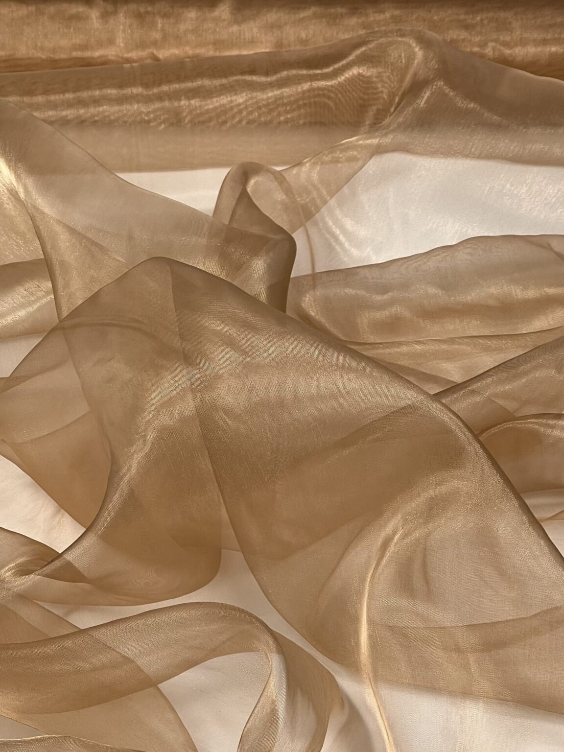 Organza „Medus Brūns“ krāsā