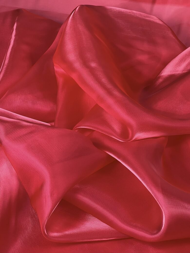 Organza „Koraļsarkana“ krāsā