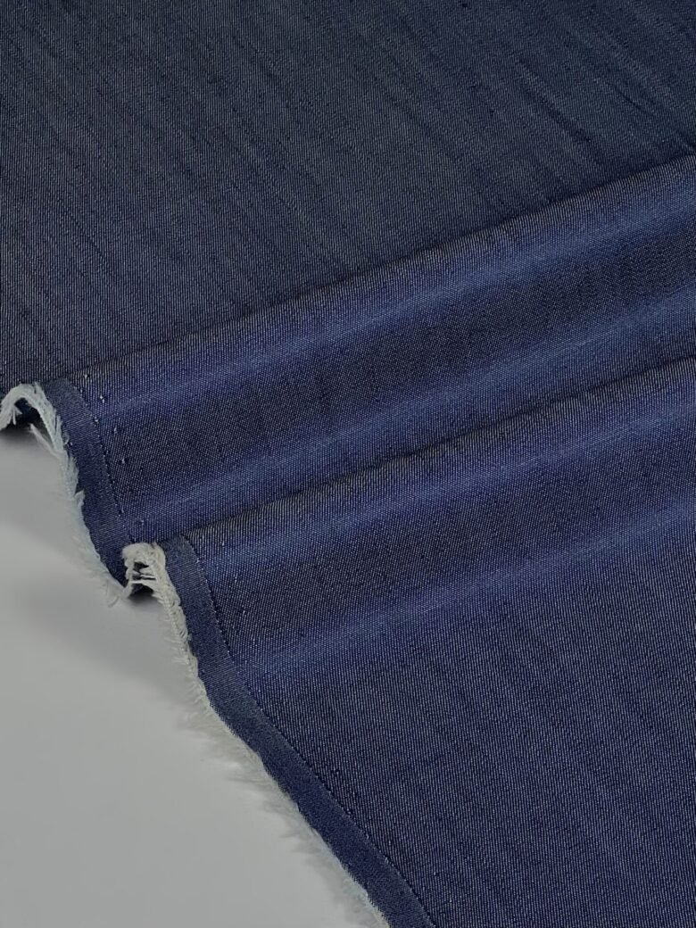 TENCEL (tencel) thin fabric in ink blue color (highly dyeing)