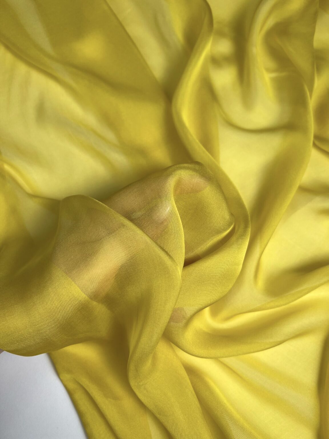 Itāļu kolekcijas šifona vienkrāsains zīds „Lemon” krāsā