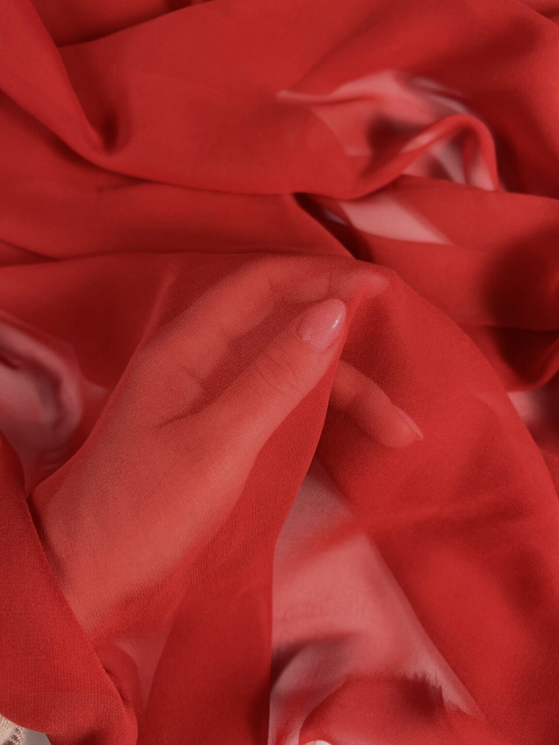 Itāļu kolekcijas šifona vienkrāsains zīds „Red Rose” krāsā