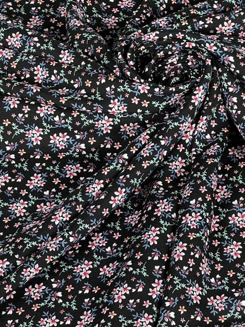 Kleitu audums „Night Flowers“