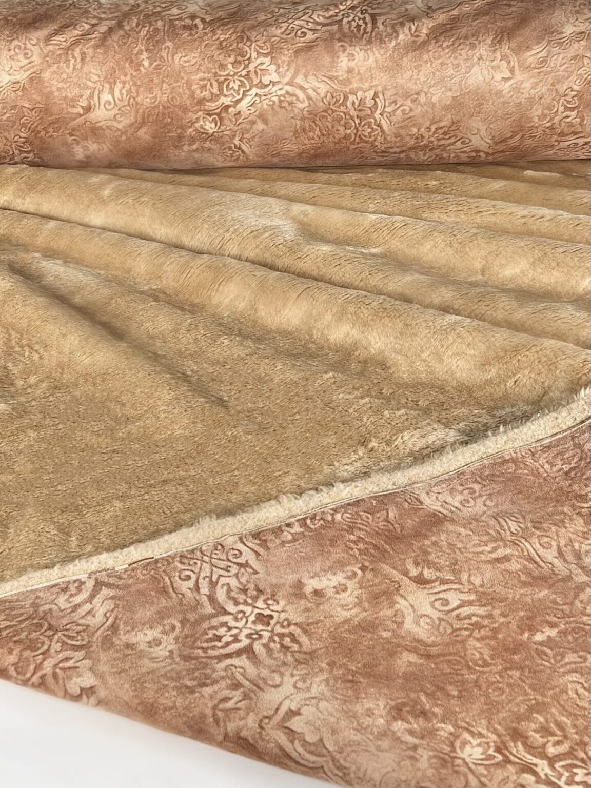 Italian Reversible Faux Fur "Fauxelle"