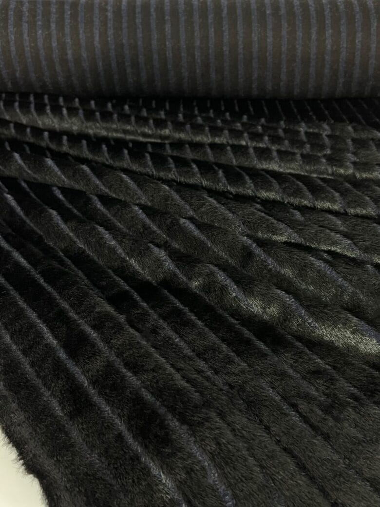 Dirbtinis kailis „Vertical Wild Stripe“