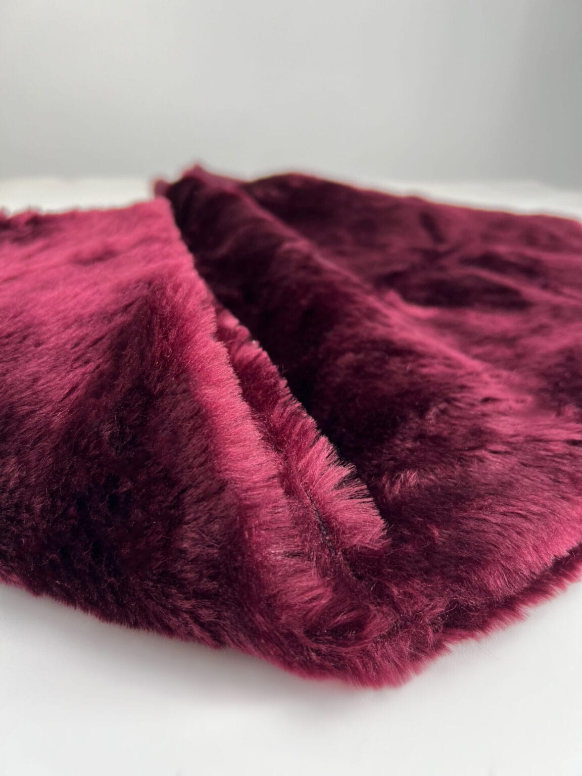 Short Hair Artificial Fur in "Red Wine" Color