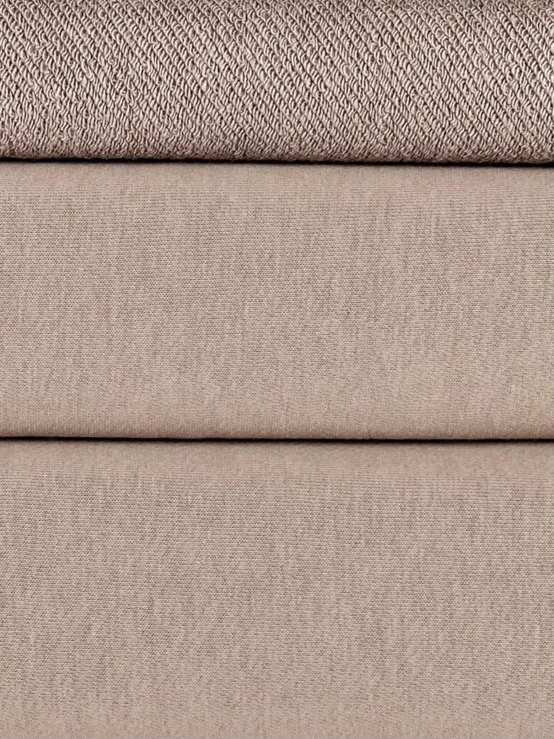 "Diagonal" three-thread loop fabric in "Cappuccino" color (KD32)