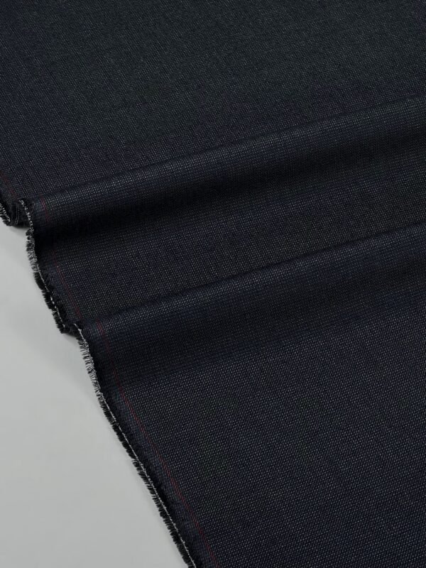 kostiuminis vilnos audinys