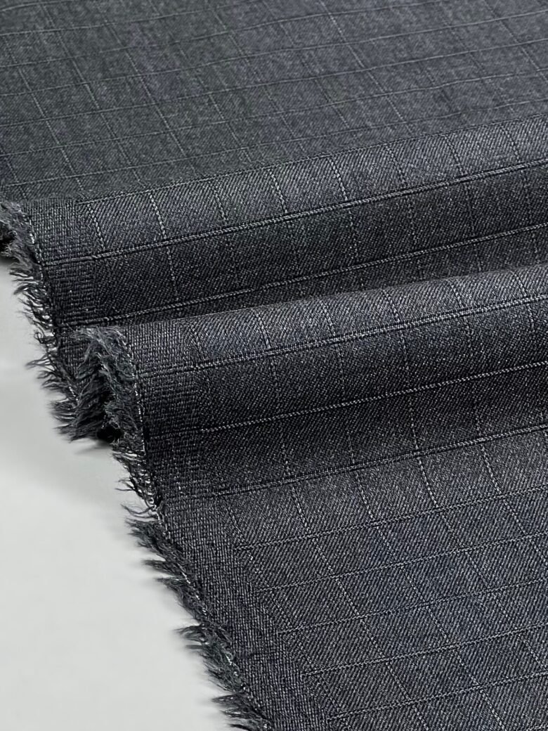 Itāļu kostīmu „Virgin“ vilnas audums „Classic Grey“