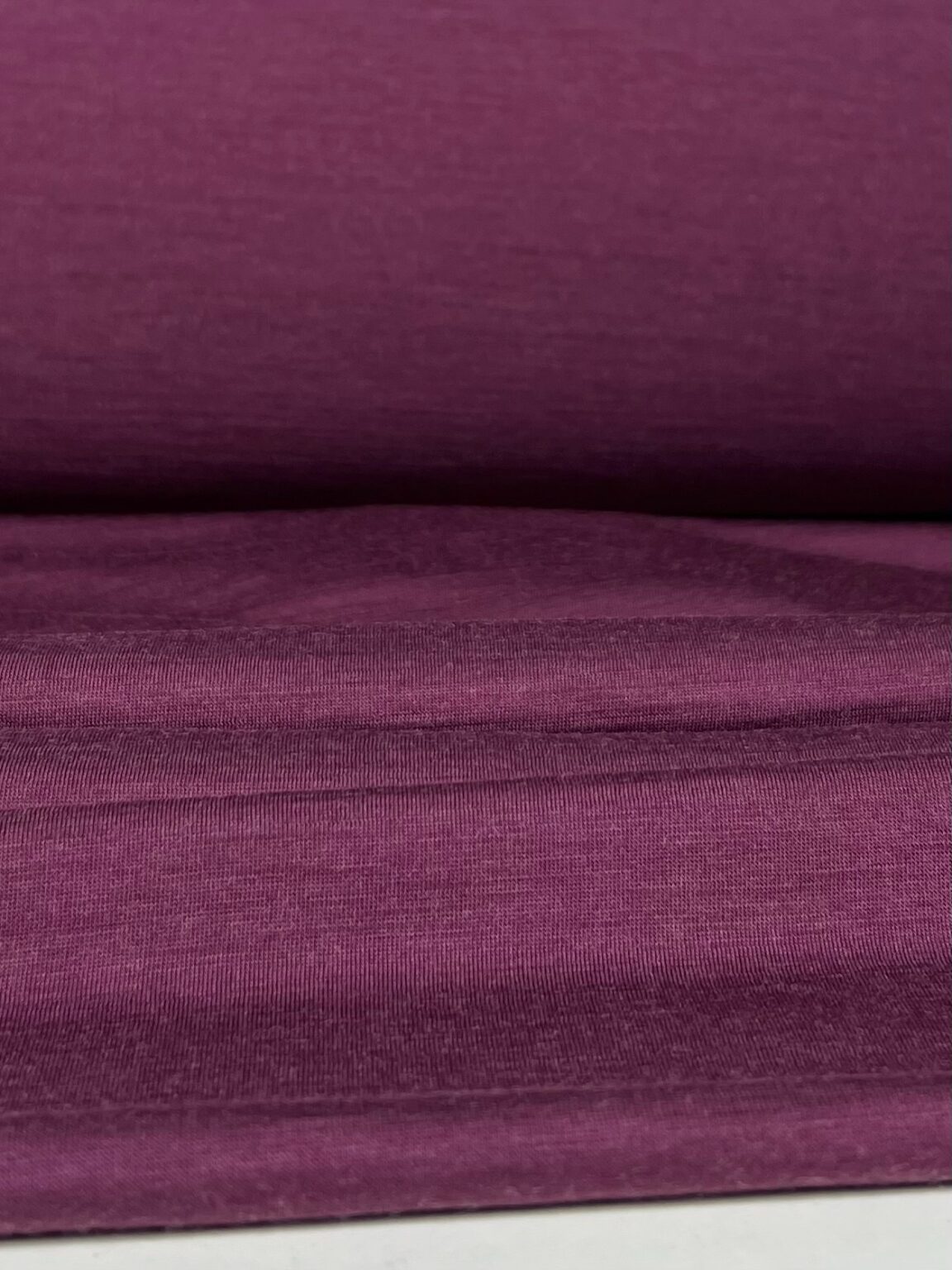 Merino vilnos elastingas trikotažas (premium kokybė) „Rose Violet“ 118 (kaina už likutį 1.8 m)