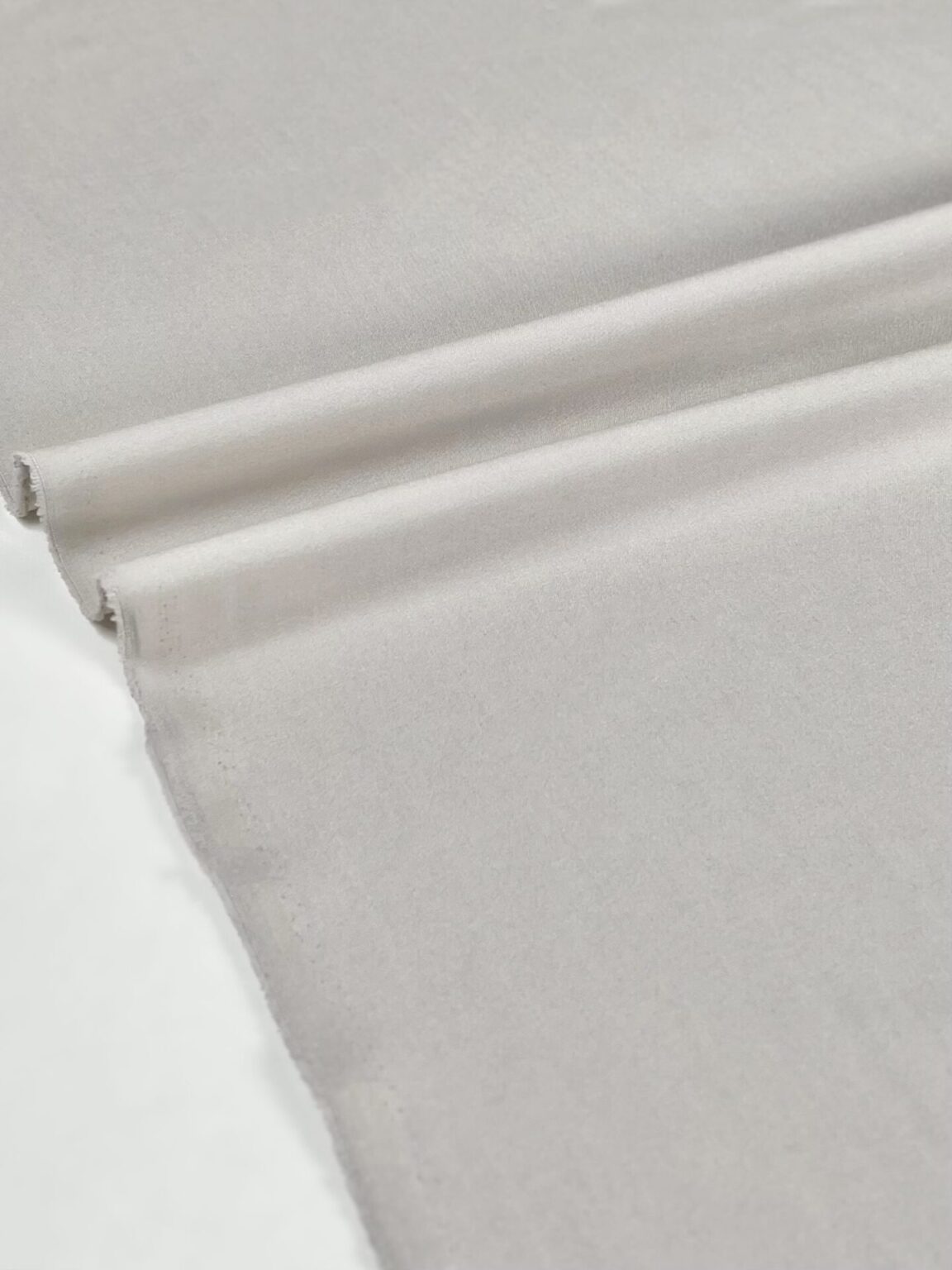 Suiting fabric with viscose in grayish yellow color