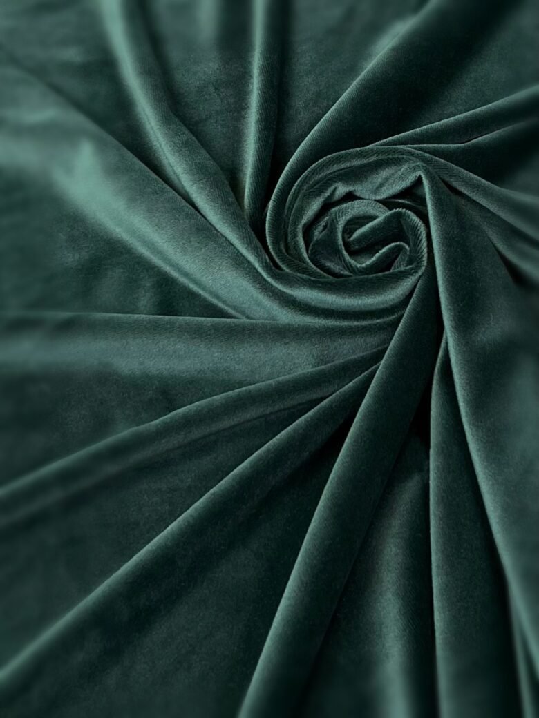 Soft velvet in emerald color