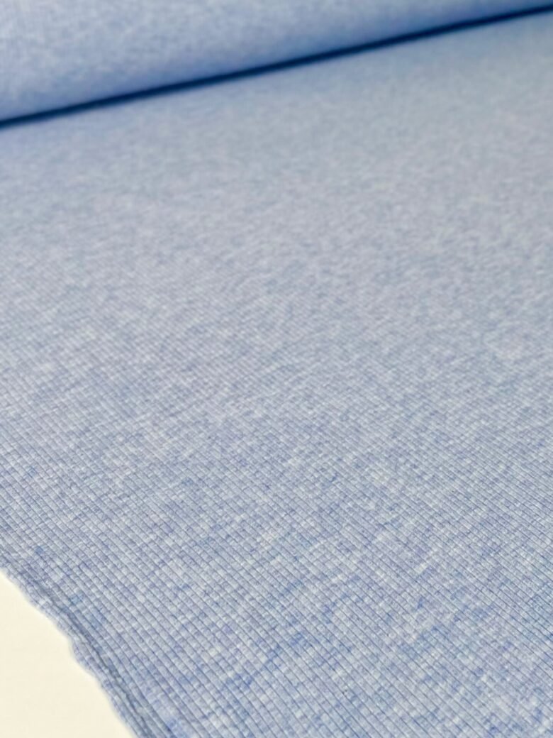 Kamieļu vilnas un organiskās kokvilnas elastīgs trikotažs (rib tekstūras) „Baby Blue” krāsā 154