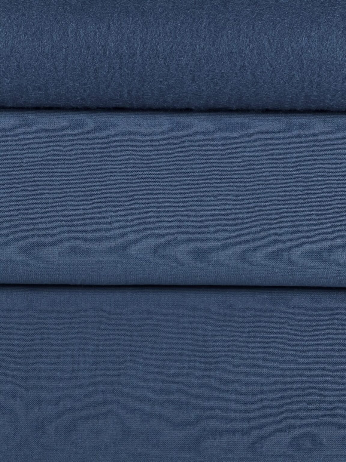 Three-thread looped knitwear with fleece PENYE in "Denim Blue" color (MX17)