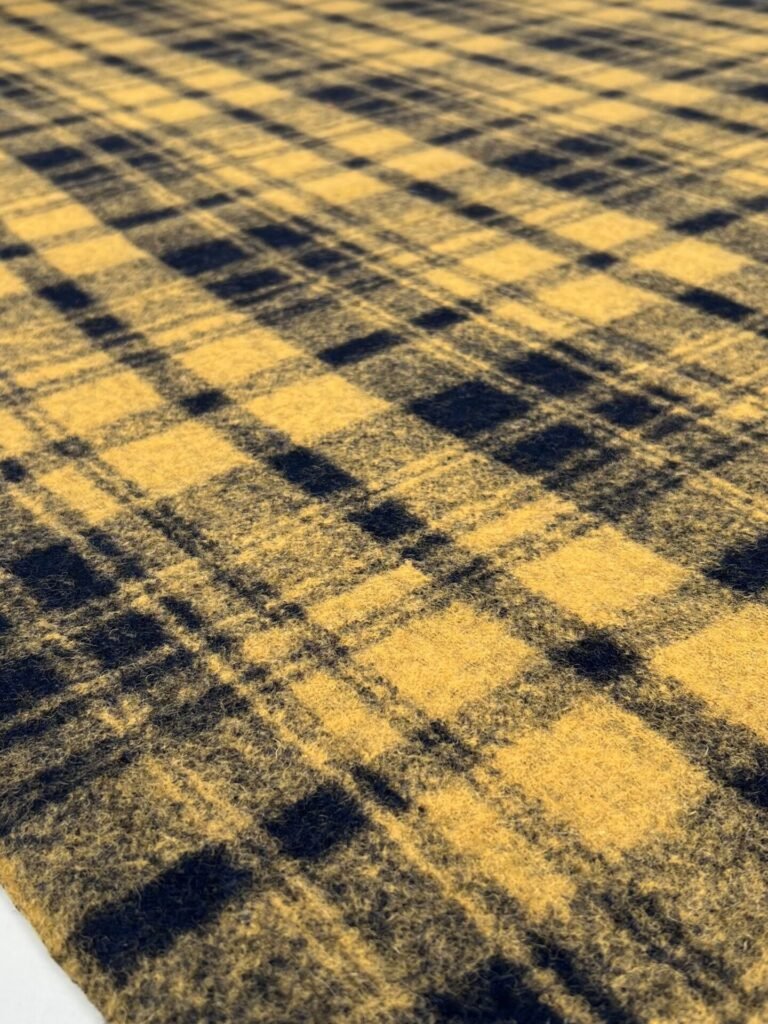 paltinis vilnos audinys