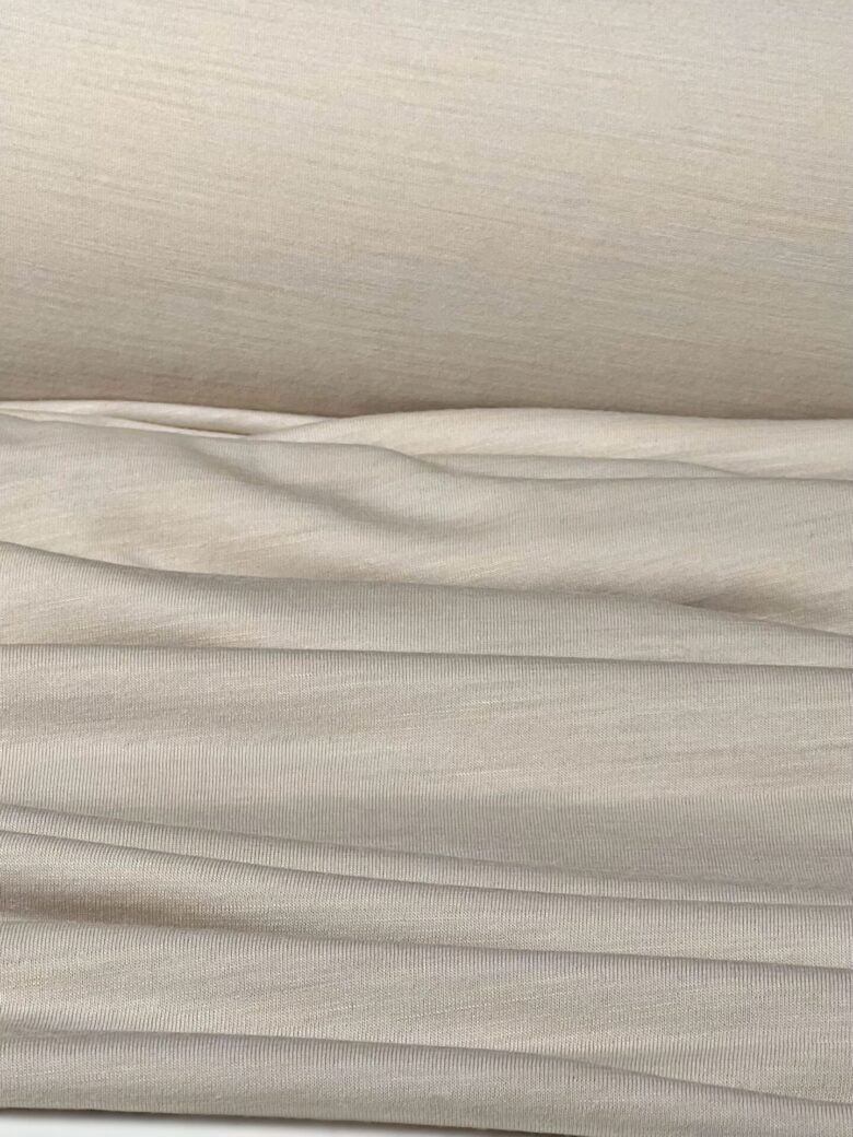 Merino vilnos ir poliesterio elastingas trikotažas (premium kokybė) „Natural Beige“ spalvos 102