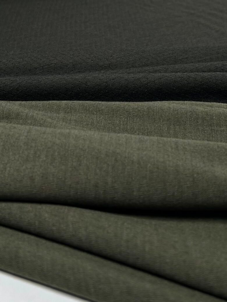 Merino vilnos ir liocelio dvisluoksnis elastingas trikotažas (premium kokybė) „Chaki“ spalvos 108