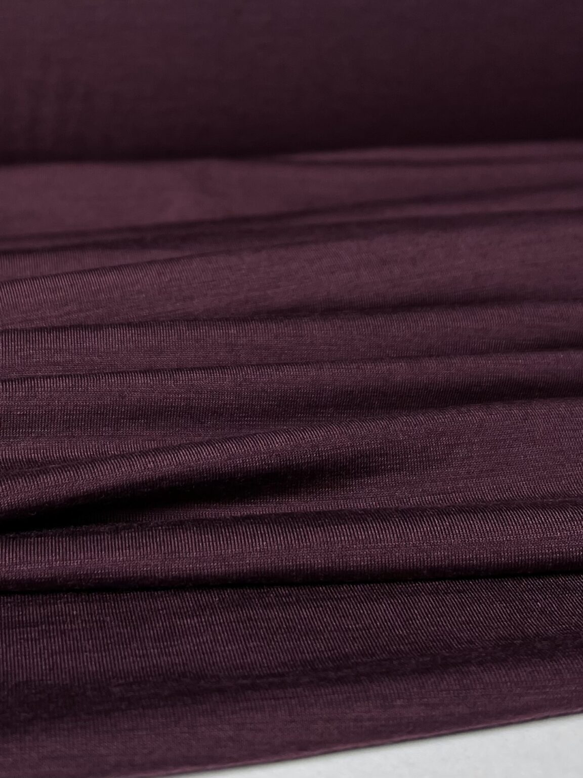 Merino vilnos ir liocelio elastingas trikotažas (premium kokybė) tamsios bordinės spalvos 092