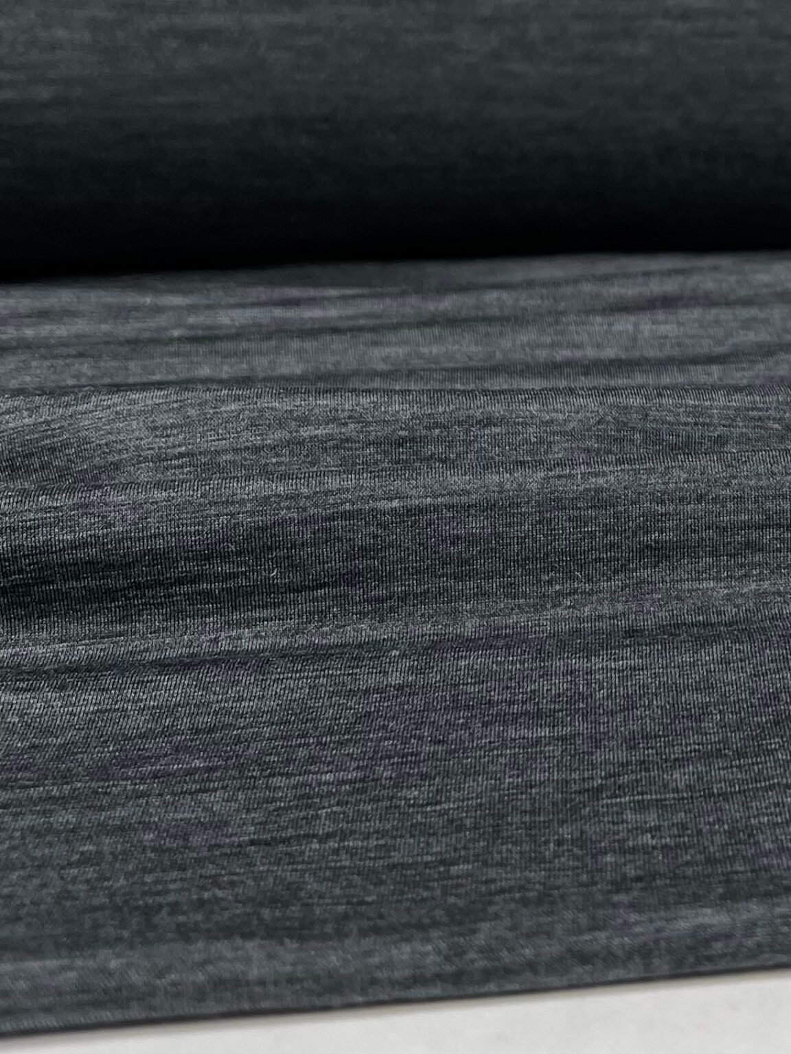 Merino vilnas un liocela elastīgs trikotāžas (premium kvalitāte) tumši pelēks melanžs 144