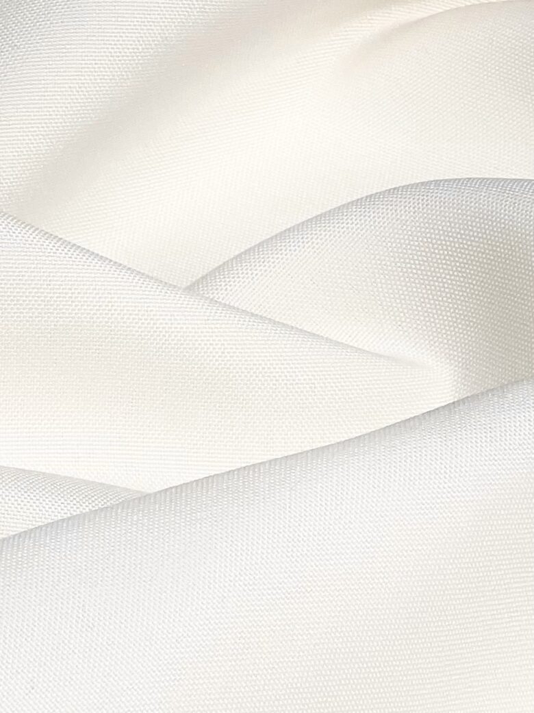 Gabardino audinys pieno baltos spalvos (3m) (SU BROKU)