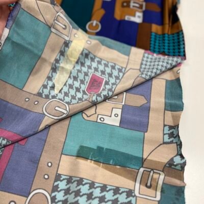 Itališkas kolekcinis satininis šilkas unikalaus dizaino su elastanu „Ralphie“ (SU BROKU) (kaina už likutį 1.5 m) - Image 5