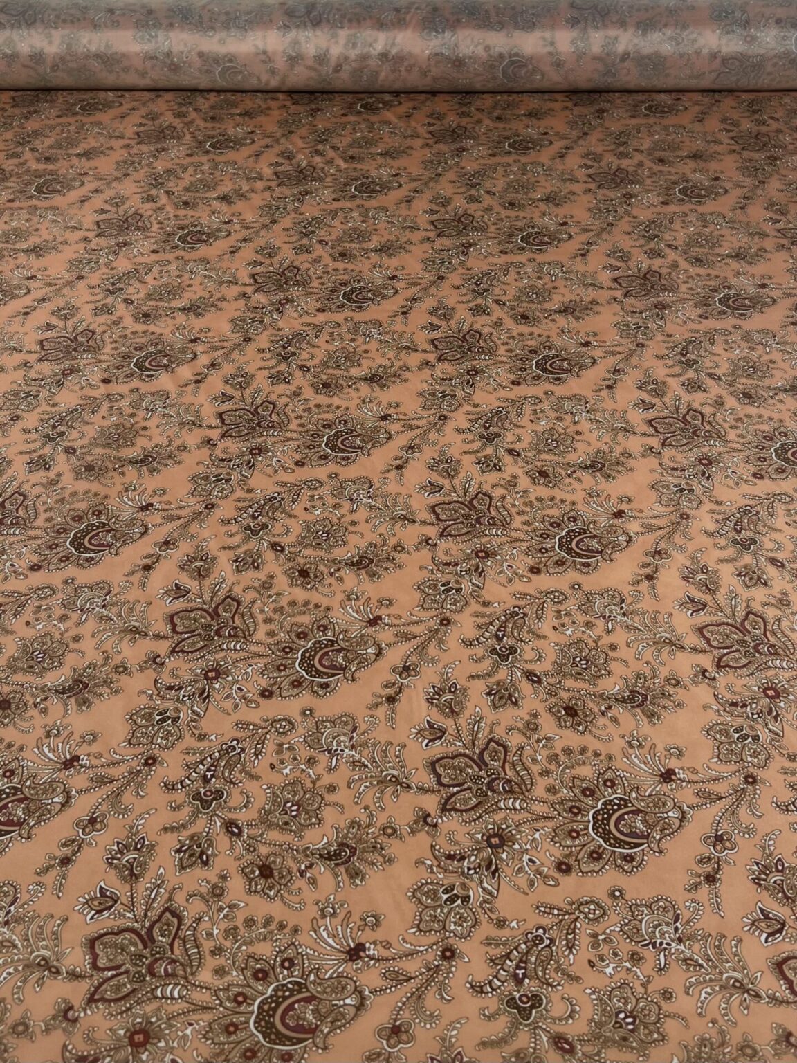 Pamušalinis audinys su dizainu „Caramel“