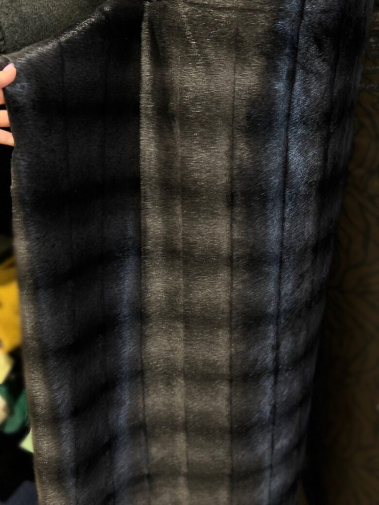 Short Hair Faux Fur "Onyx"