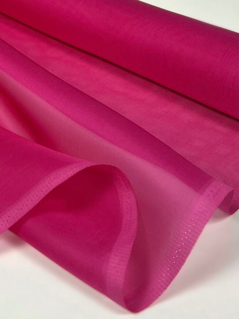 Itāļu kolekcijas dabīgā zīda organza spilgti rozā krāsā