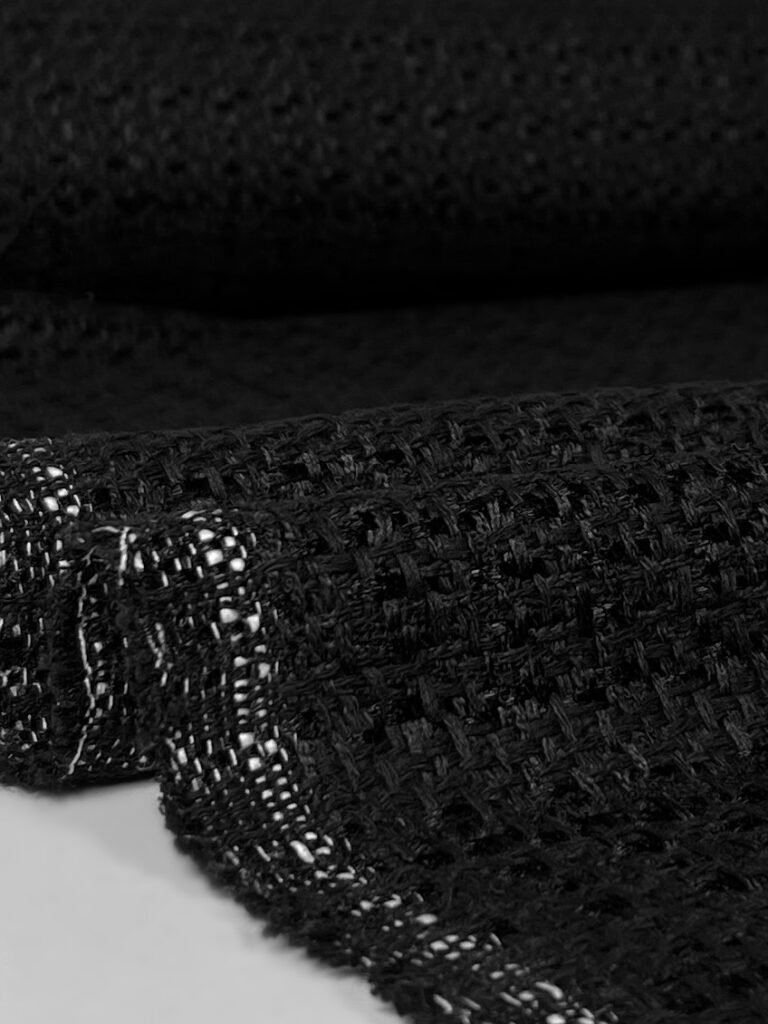 Italienischer „Chanel“ Zopfmuster Tweed in Schwarz „Mezzanotte“
