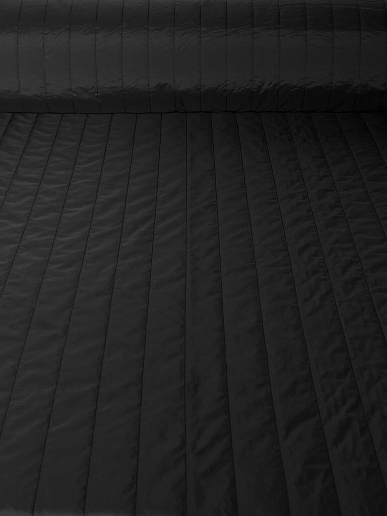 striukinis audinys su pašiltinimu