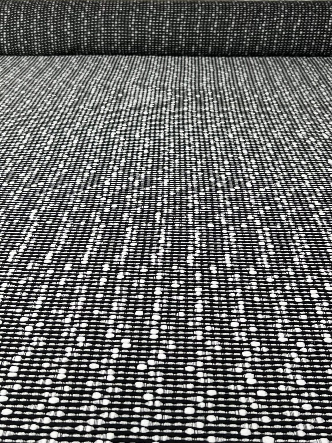 Itāļu Chanel stila tvīds „Contrast“
