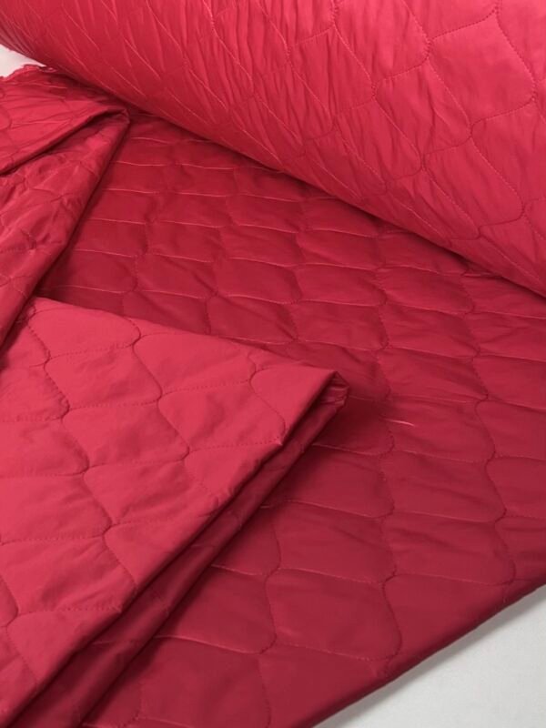 striukinis audinys su pašiltinimu