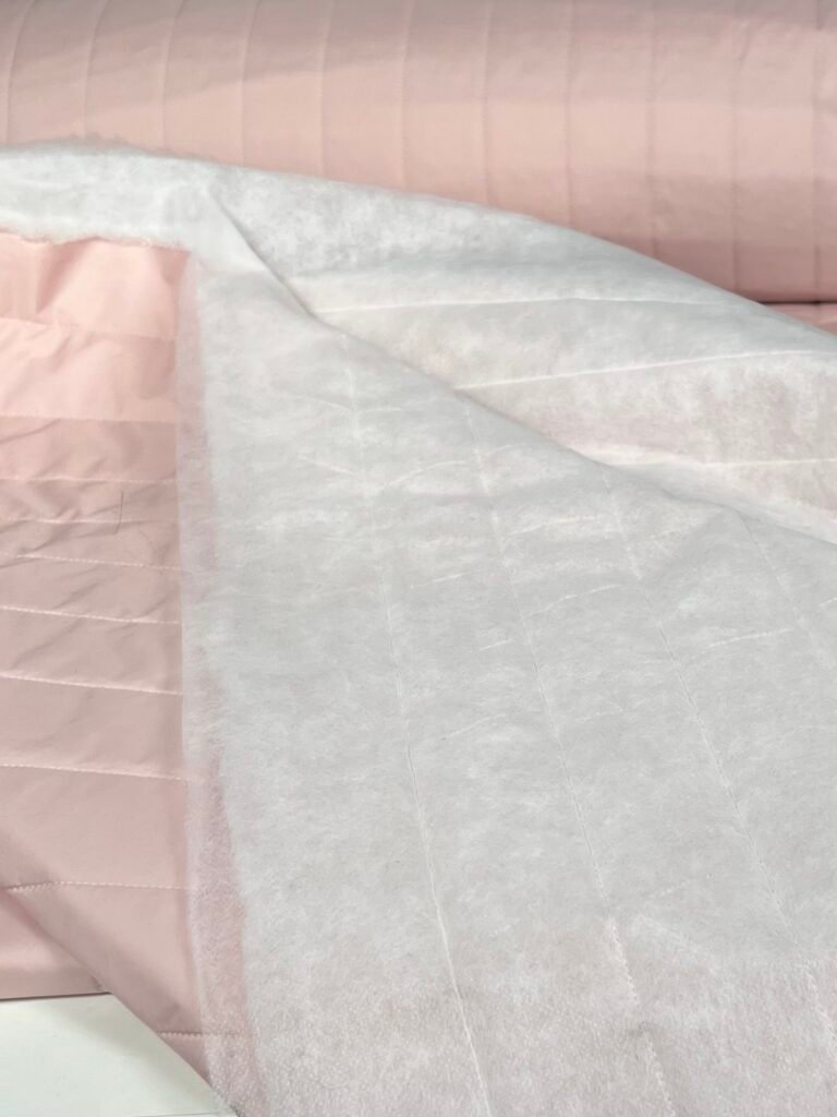 striukinis audinys su pašiltinimu