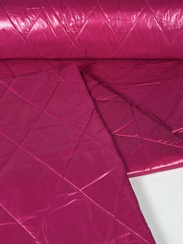 striukinis audinys su pašiltinimu